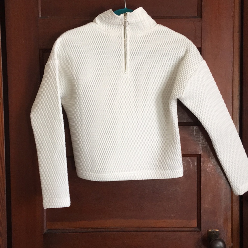 Structured pull over - Picture 2 of 5